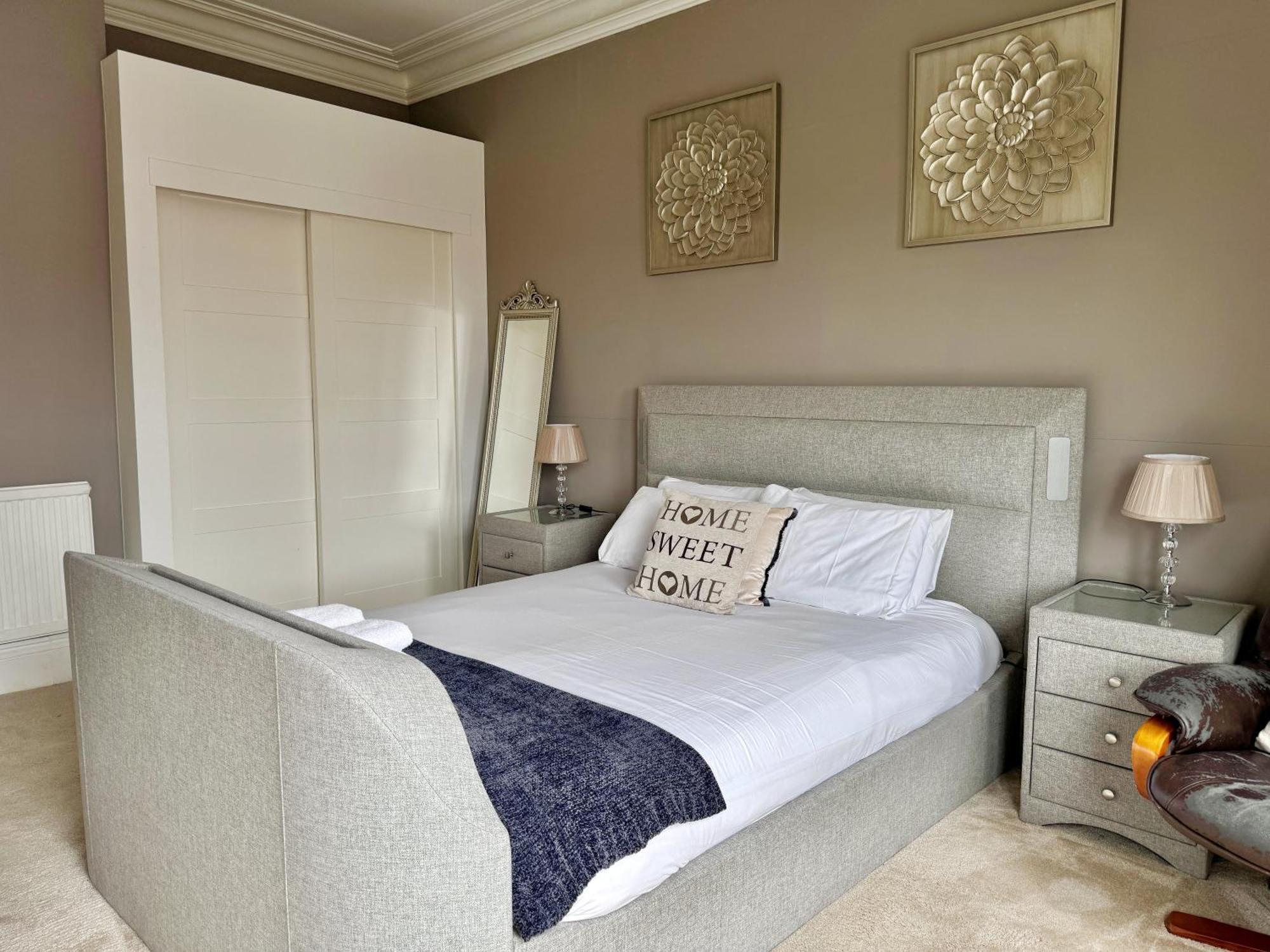 Apartment Victoria With Free Parking Scarborough Esterno foto