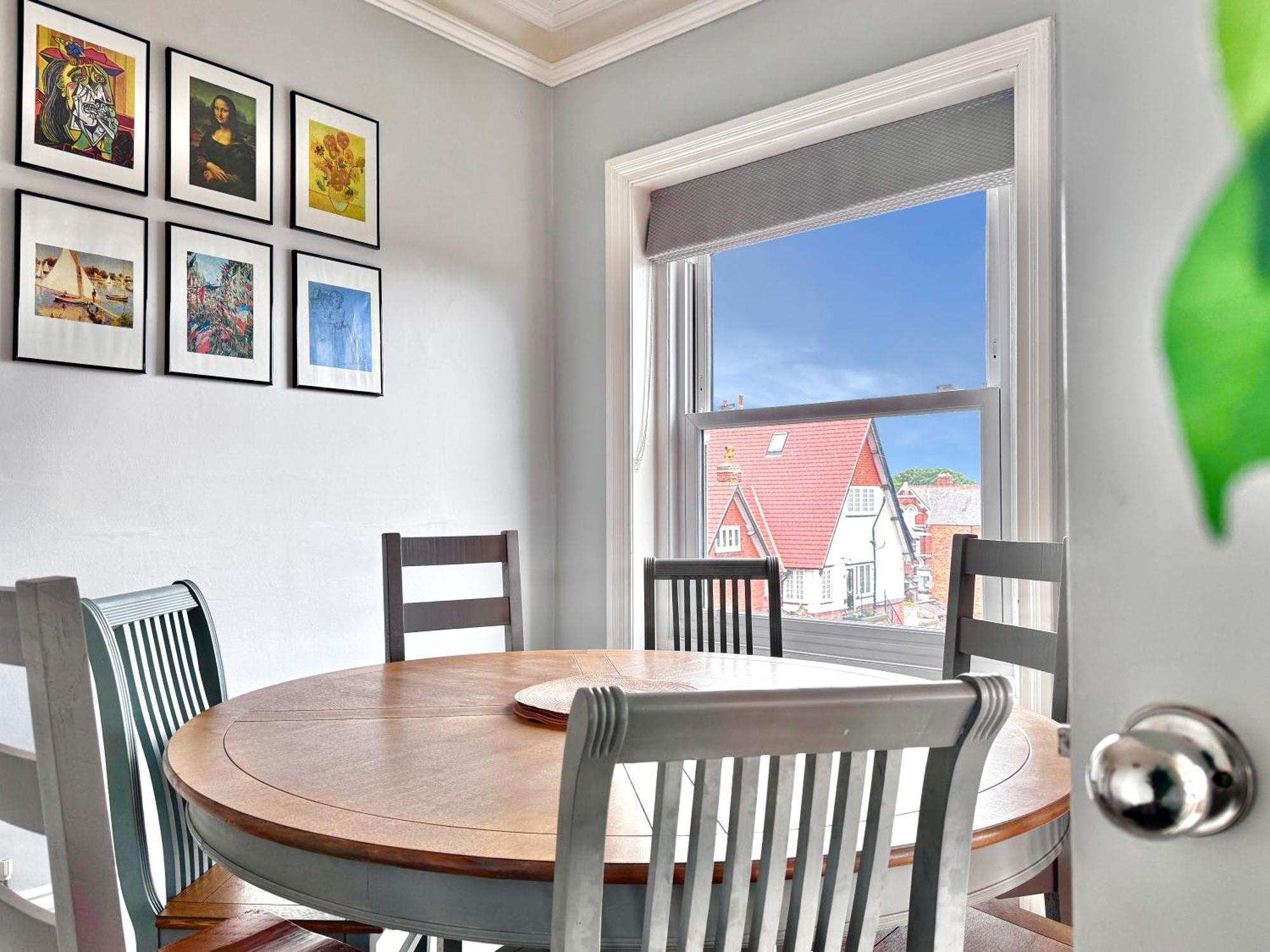 Apartment Victoria With Free Parking Scarborough Esterno foto