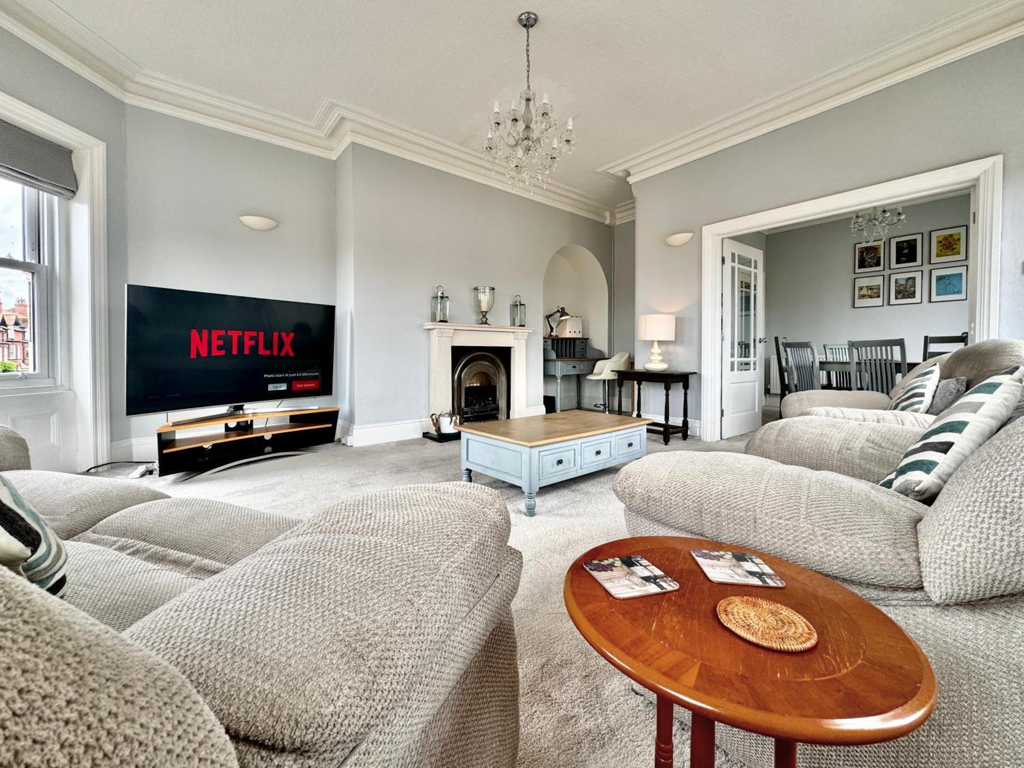 Apartment Victoria With Free Parking Scarborough Esterno foto