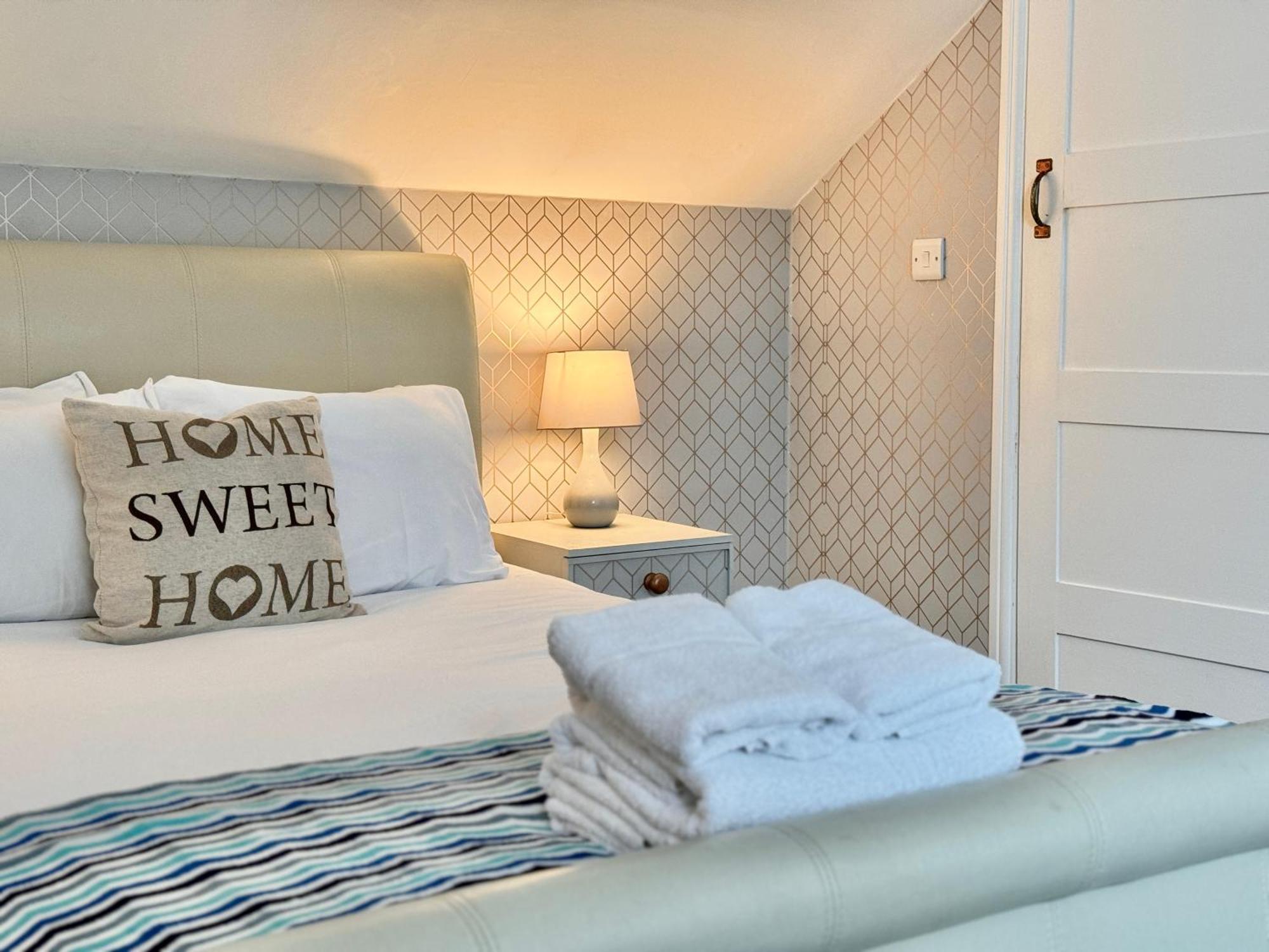 Apartment Victoria With Free Parking Scarborough Esterno foto